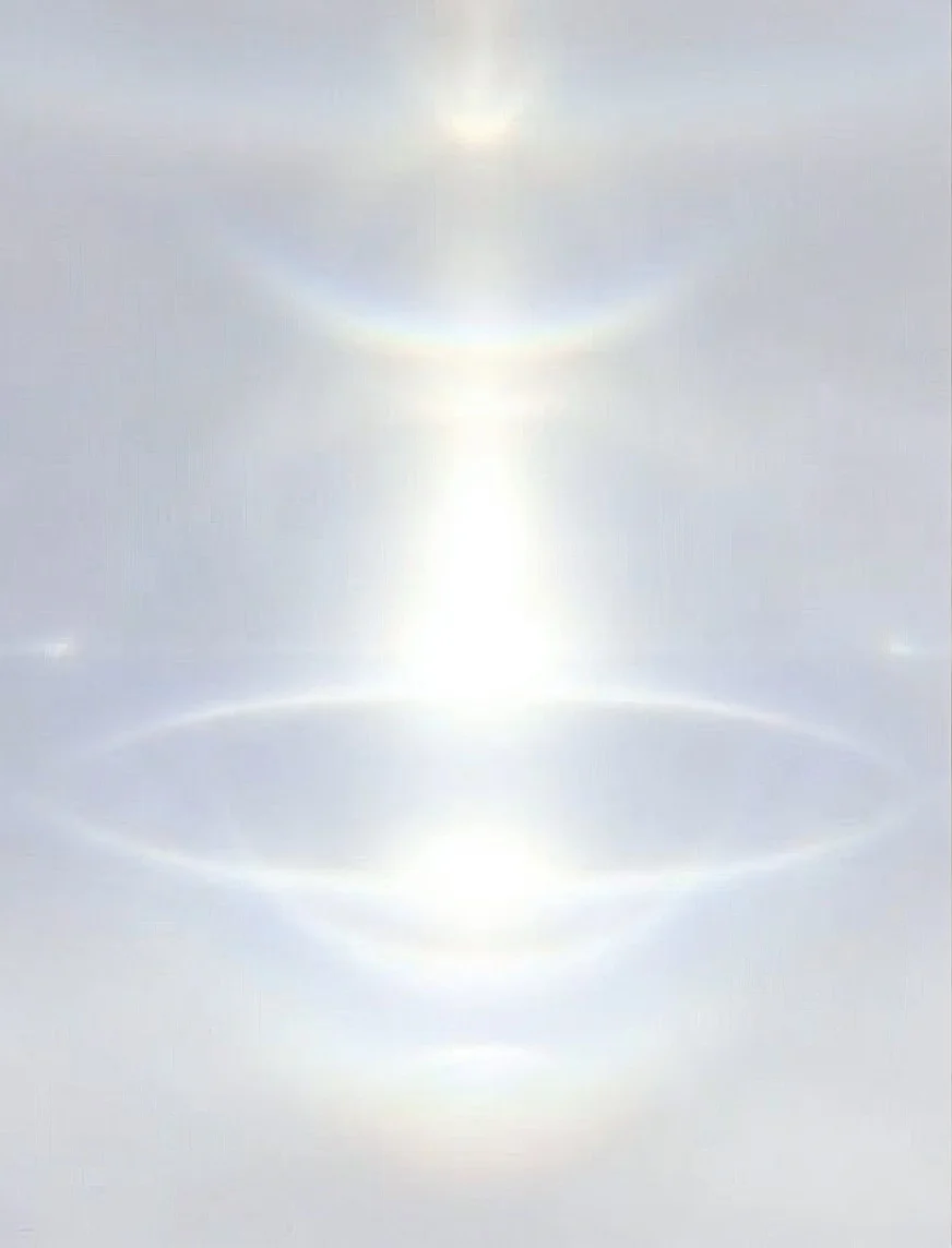 Reflexo de luz em halo, sugerindo o brilho que o Lumini System dá ao fio